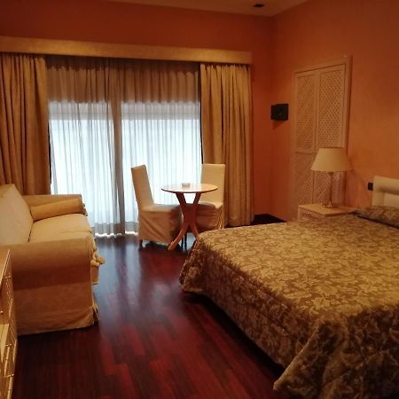 Colosseo Studio Suite Roma Exterior foto